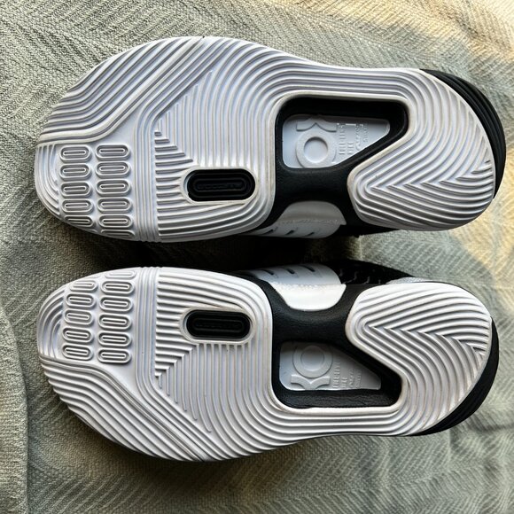 A Nike Kevin Durant 14 Tb  Basketball pair of shows (Nike KD 14 TB) ***Used*** - Picture 10 of 12